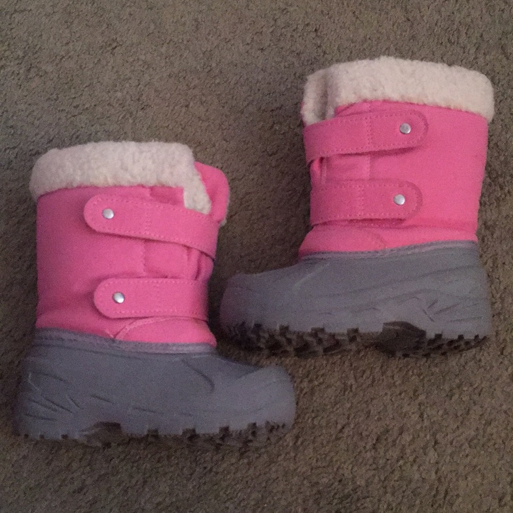 Cute girls pink snow boots